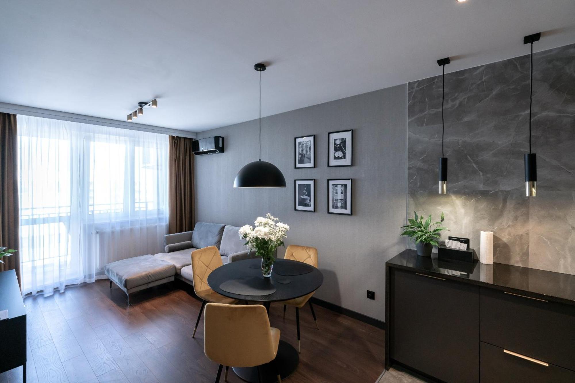 Noche Apartamenty Premium بيالا بودلاسكا المظهر الخارجي الصورة